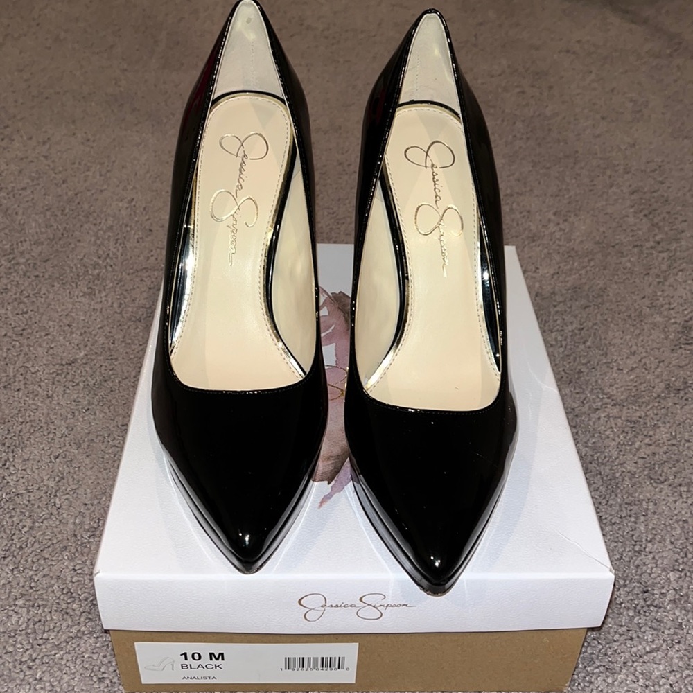 Jessica Simpson black Analista pumps